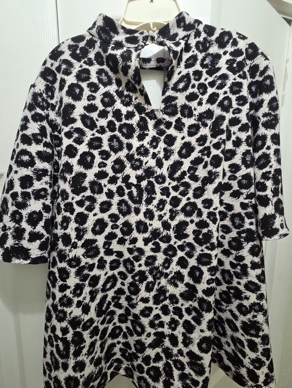 24W Lane Bryant Black & White Leopard Print Keyhole Blouse - Picture 4 of 4